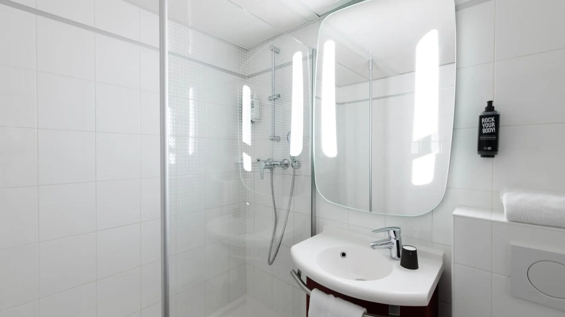 *** Hotel Ibis Paris Grands Boulevards Opera 9E France